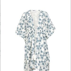 Splendid Tropic Veil Coverup Beachly Size M/L Swim NWT Palm Trees